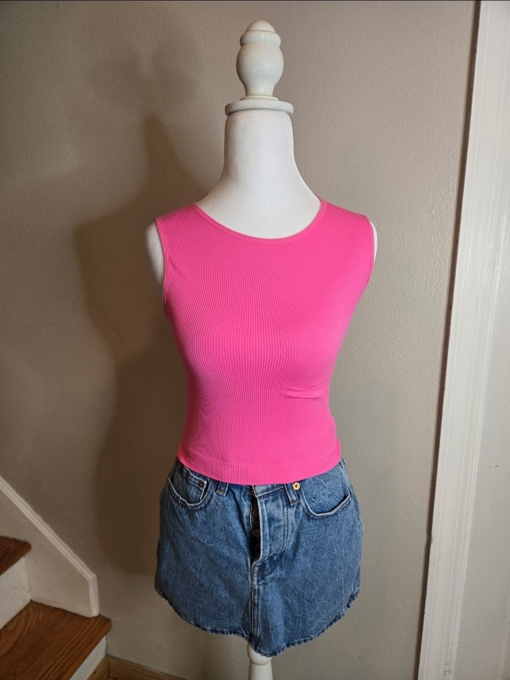 A New Day Hot Pink Ribbed Tight Fit Tank Top Size Small